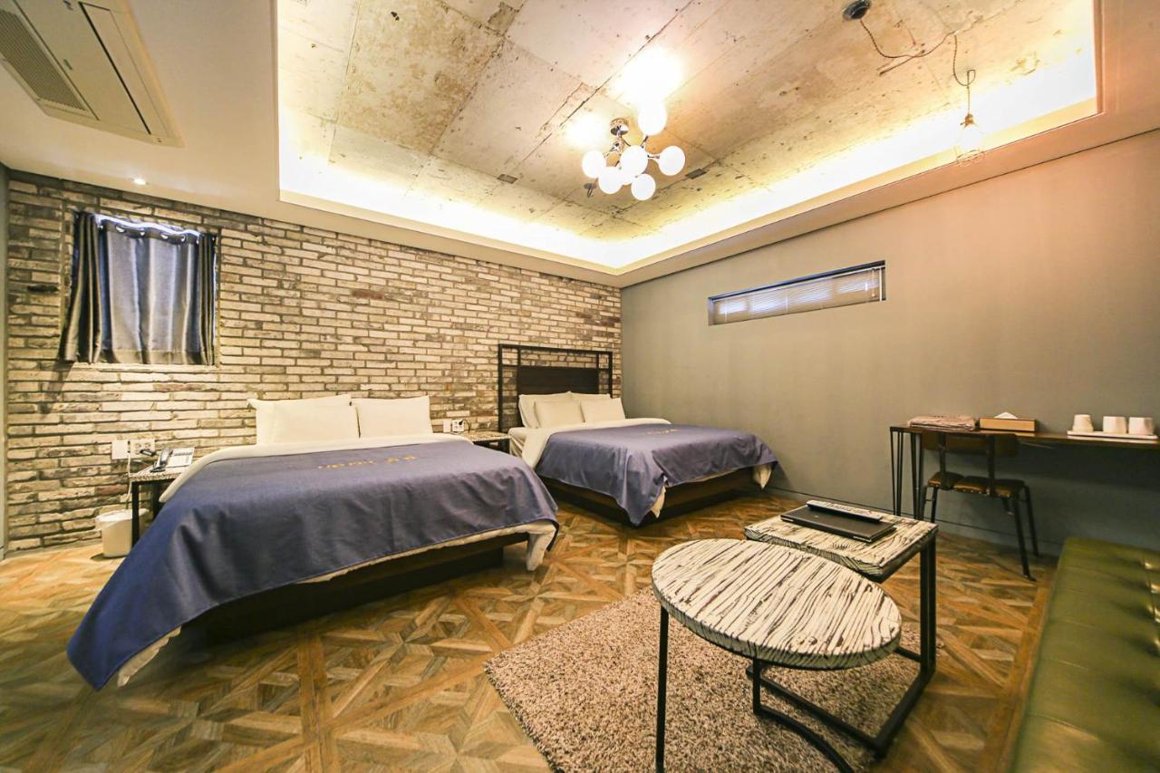 Hotel Myeongjak Chuncheon Exterior foto